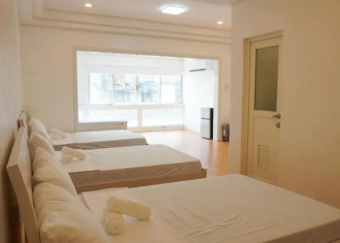 Makati Altean Holiday home *