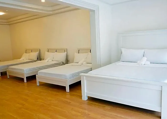Holiday home Makati Altean Manila